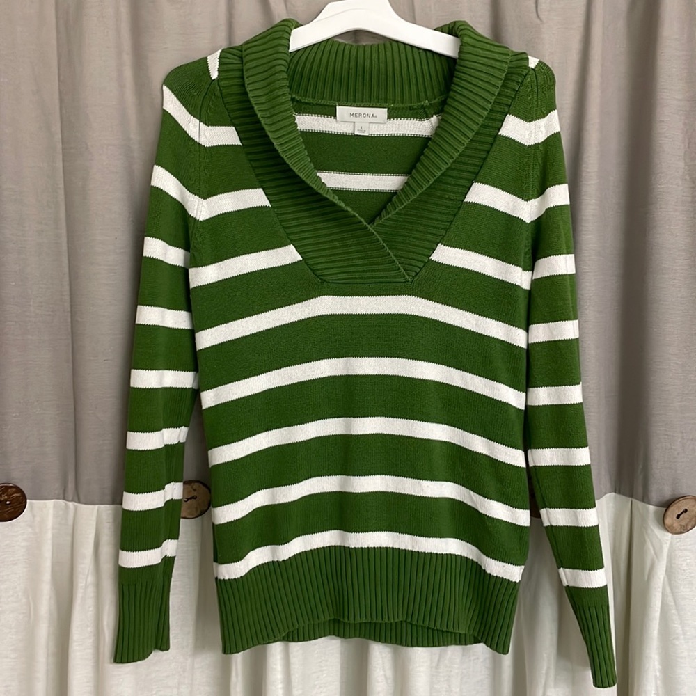 Merona Stripped V-Neck Sweater L